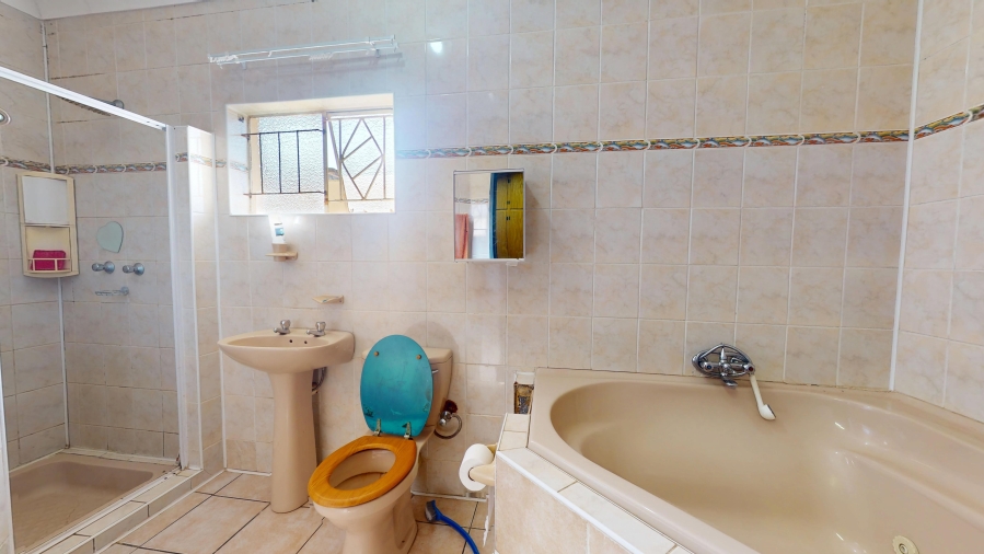 8 Bedroom Property for Sale in Die Bult North West